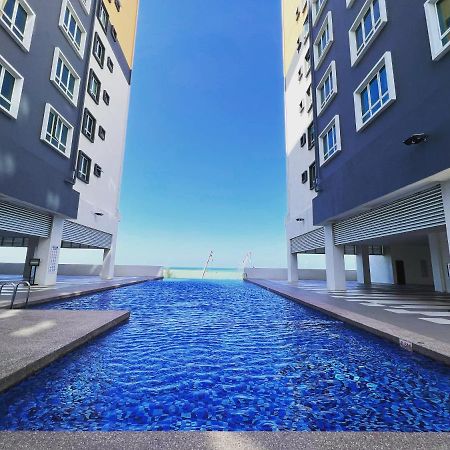 Ureshii Homestay Ladang Tanjung Kuala Terengganu With Pool מראה חיצוני תמונה