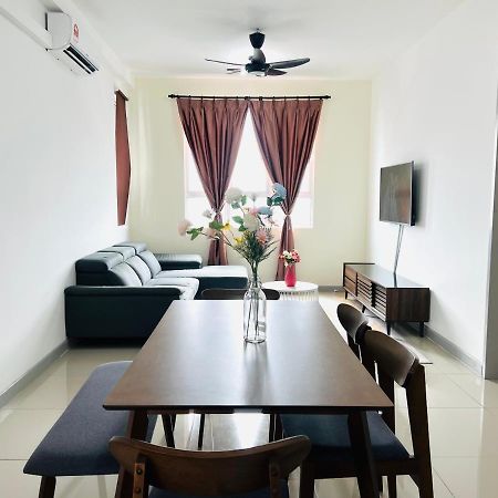 Ureshii Homestay Ladang Tanjung Kuala Terengganu With Pool מראה חיצוני תמונה