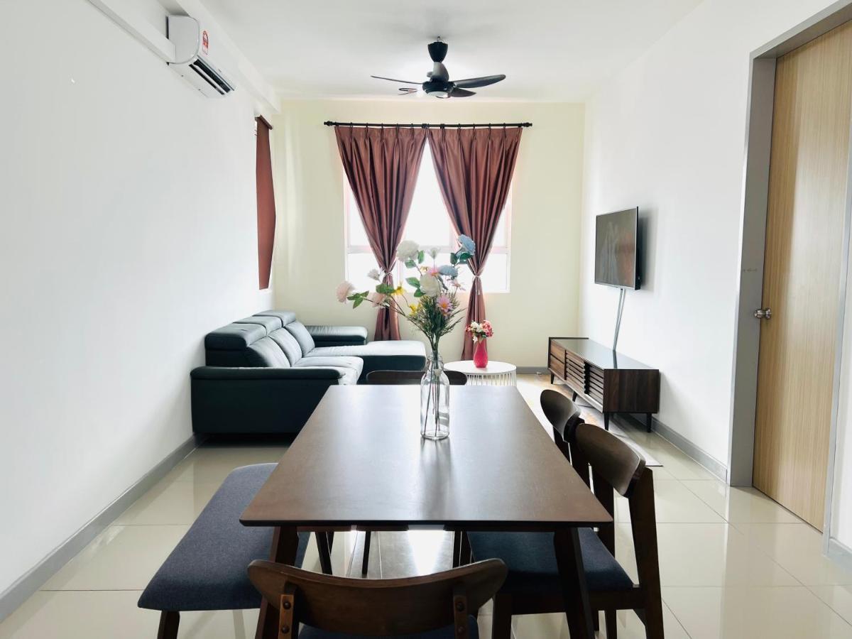 Ureshii Homestay Ladang Tanjung Kuala Terengganu With Pool מראה חיצוני תמונה